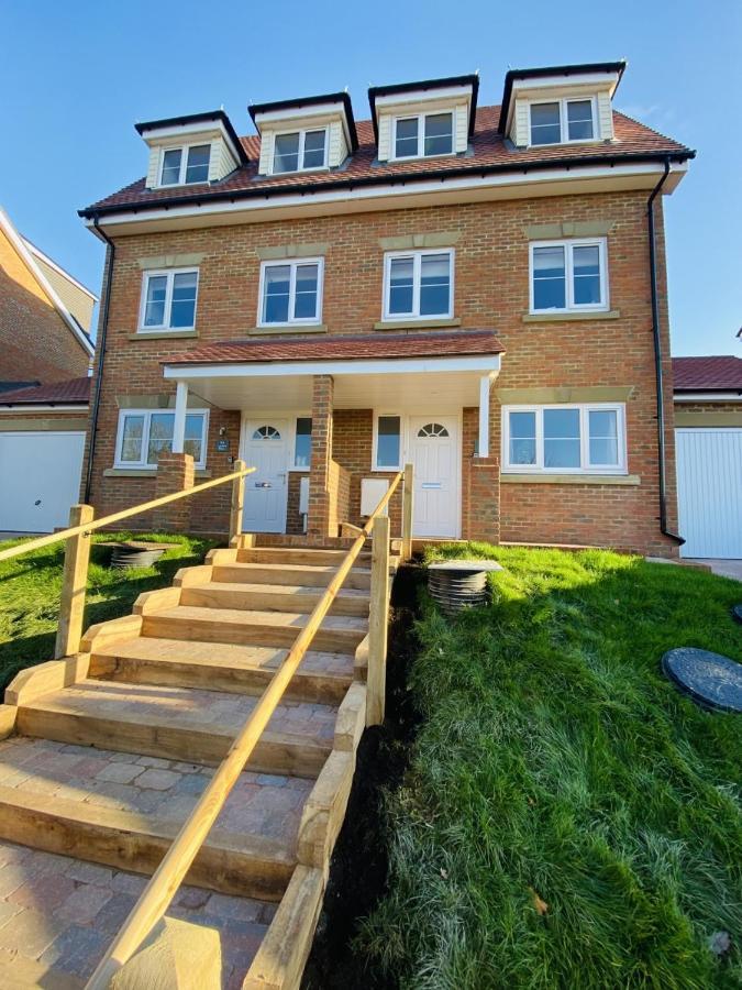 Family Home In Seaside Town Hastings Extérieur photo